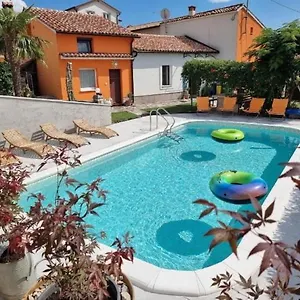 Sweet With A Terrace Apartman